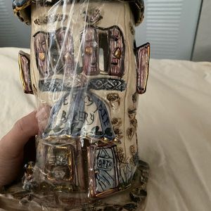 ORIGINAL CHERRY PIE BAKERY CANDLE HOLDER